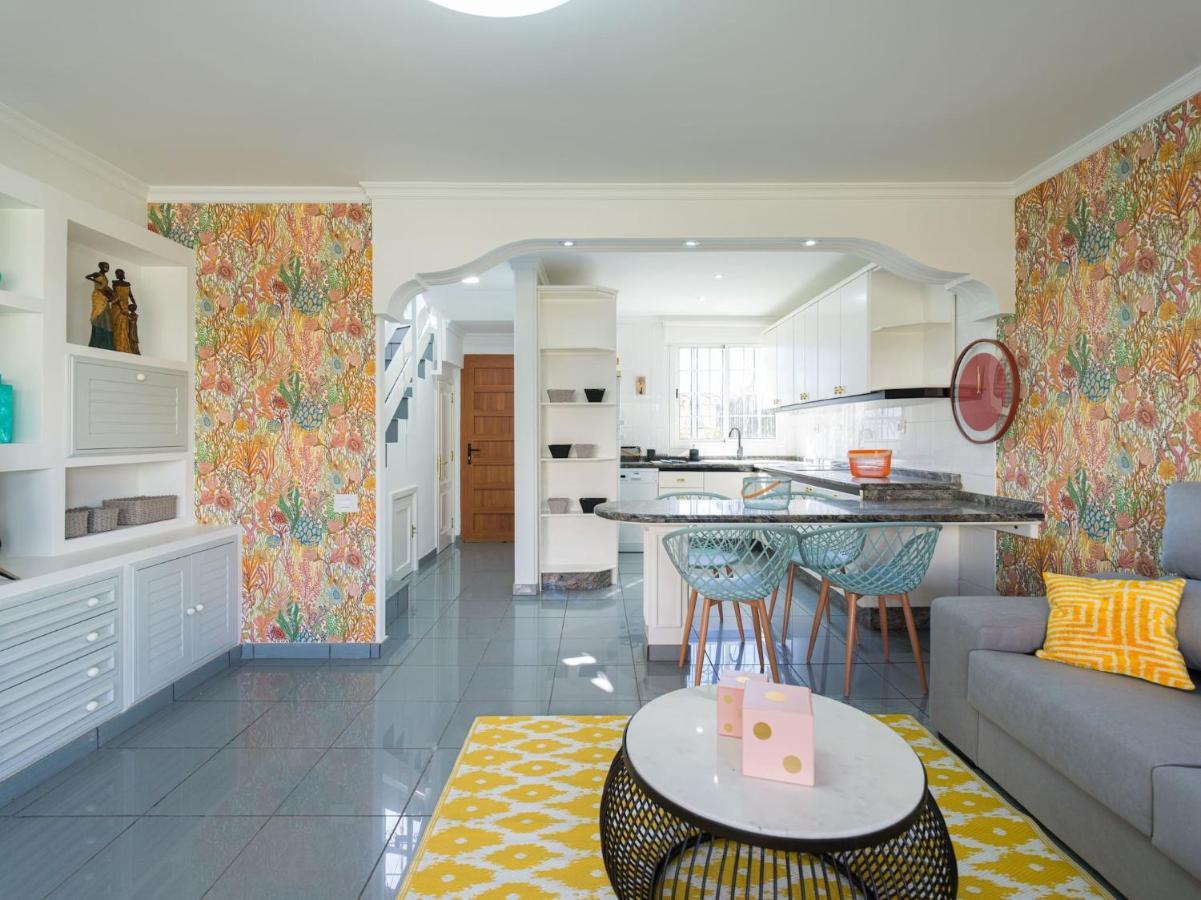 Timon Suites San Agustin Εξωτερικό φωτογραφία