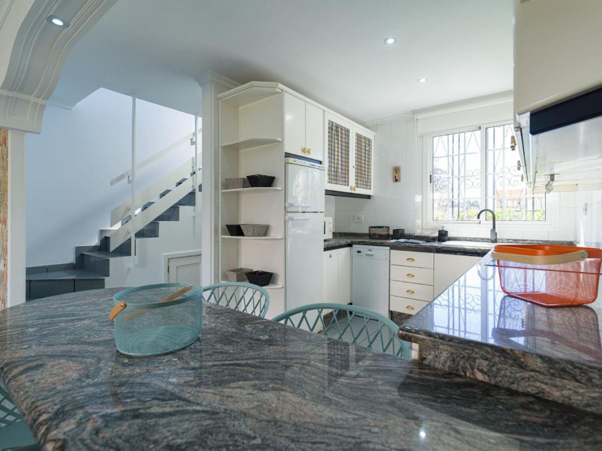 Timon Suites San Agustin Εξωτερικό φωτογραφία